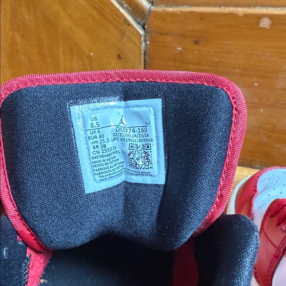 Jordan Kids' Sneakers in Red and White - Picture 6 of 6